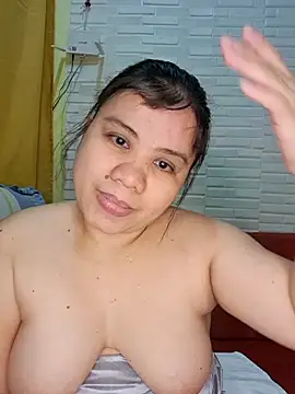 hotlyn45 online show from 02-10-26, 02:54