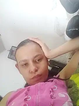 Snapshot of marisolcardona chatting on 09-22-25, 02:01 marisolcardona online show from 09-22-25, 02:01