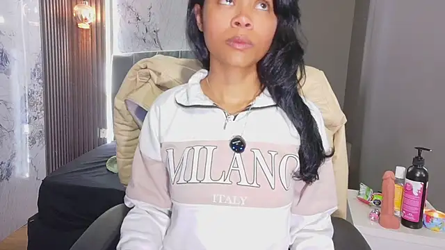 Snapshot of Kristall_06 chatting on 02-26-26, 05:07 Kristall 06 online show from 02-26-26, 05:07