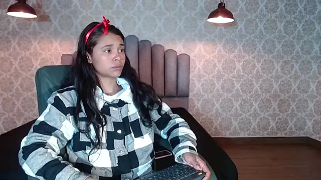 Kristall 06 online show from 10-18-25, 02:13