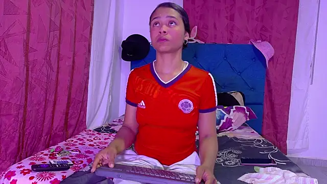 Kristall 06 online show from 06-21-26, 04:40