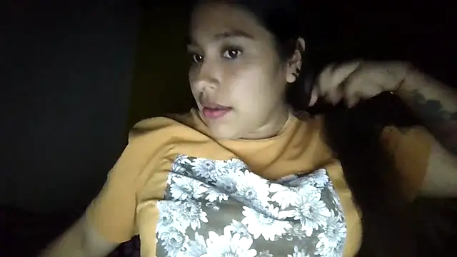 Snapshot of zairabreze chatting on 07-25-26, 02:52 zairabreze online show from 07-25-26, 02:52