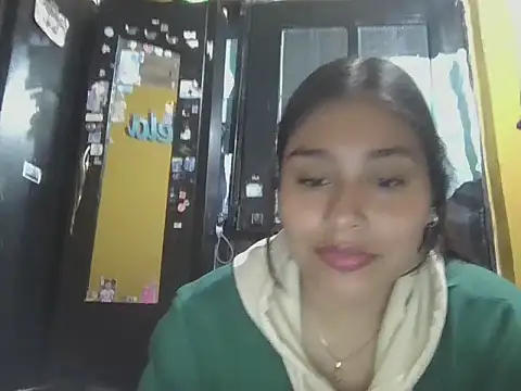 Snapshot of zairabreze chatting on 06-25-26, 12:41 zairabreze online show from 06-25-26, 12:41