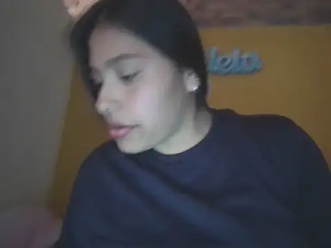 Snapshot of zairabreze chatting on 04-28-26, 08:13 zairabreze online show from 04-28-26, 08:13