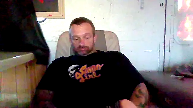 Snapshot of Cum515088 chatting on 06-25-26, 01:38 Cum515088 online show from 06-25-26, 01:38