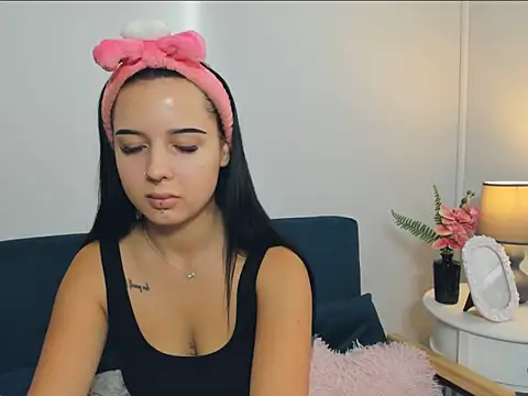Snapshot of TaliaAdorable chatting on 10-16-25, 07:05 TaliaAdorable online show from 10-16-25, 07:05