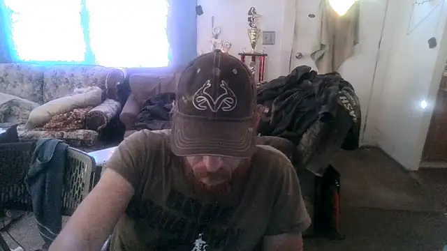 Poundtown1226 online show from 09-18-25, 06:11