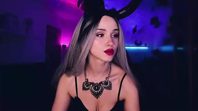 MistressJolie online show from 11-18-25, 03:54