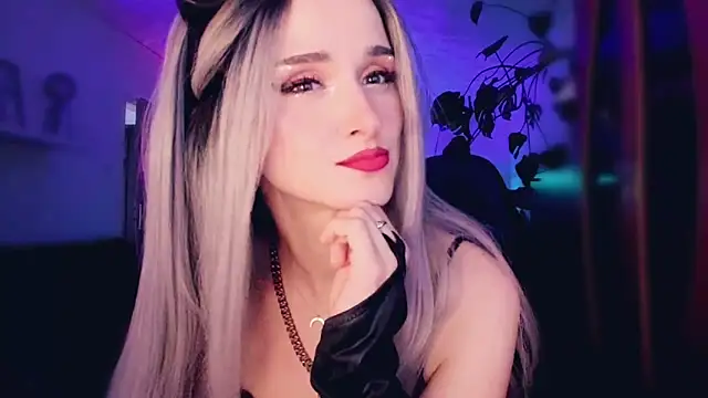 MistressJolie online show from 10-25-25, 10:58