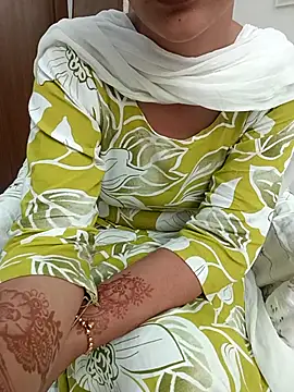 Snapshot of hot_sherni_1 chatting on 10-15-25, 06:54 hot sherni 1 online show from 10-15-25, 06:54