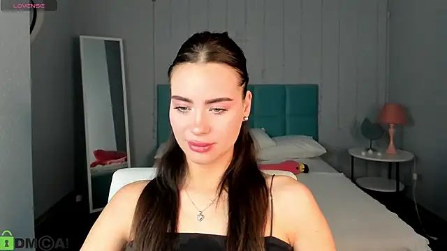 Ameli Povilain online show from 01-18-26, 04:16