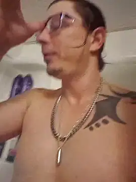 Eyelisss online show from 11-25-25, 03:34