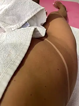 Snapshot of Katianesantos chatting on 02-04-26, 08:31 Katianesantos online show from 02-04-26, 08:31