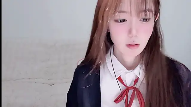 Xiao-runbao online show from 12-21-25, 02:52