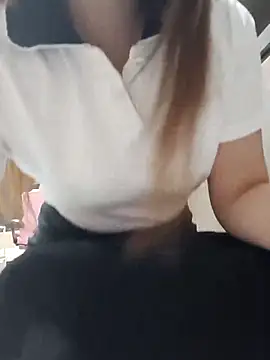 Snapshot of susu_baby chatting on 06-12-26, 11:41 susu baby online show from 06-12-26, 11:41