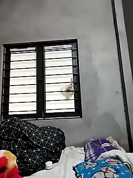 kute-00 online show from 11-18-25, 02:16