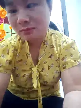 kute-00 online show from 11-10-25, 09:58