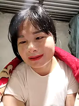 kute-00 online show from 11-10-25, 10:04