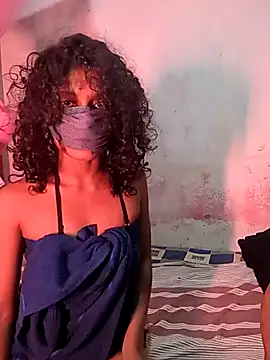 LarkingNewel online show from 03-11-26, 11:48