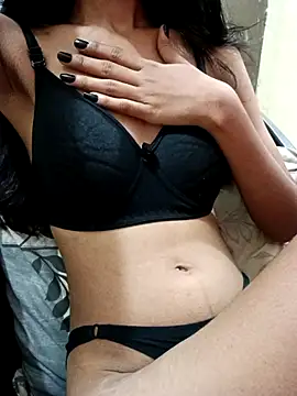 Snapshot of Daizy_Shah chatting on 10-07-25, 11:17 Daizy Shah online show from 10-07-25, 11:17
