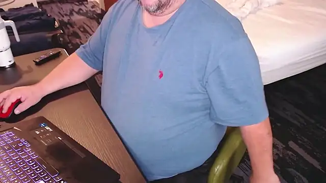 Snapshot of big_teddy98 chatting on 10-11-25, 04:19 big teddy98 online show from 10-11-25, 04:19