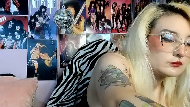 Avril Maria online show from 07-23-26, 07:21