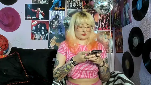 Avril Maria online show from 03-27-26, 05:14