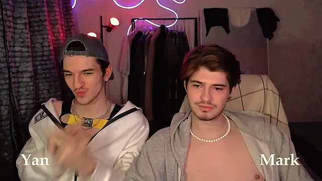 itsyanbb online show from 11-08-25, 03:48