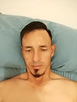 Snapshot of JuanD_vero chatting on 09-25-25, 05:52 JuanD vero online show from 09-25-25, 05:52