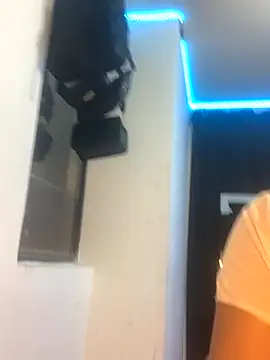 zoeandangel online show from 11-05-25, 06:49