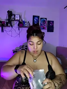 Snapshot of kendra_lil_evill chatting on 04-22-26, 10:44 kendra lil evill online show from 04-22-26, 10:44