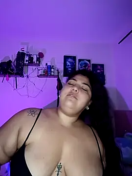 Snapshot of kendra_lil_evill chatting on 05-11-26, 10:49 kendra lil evill online show from 05-11-26, 10:49