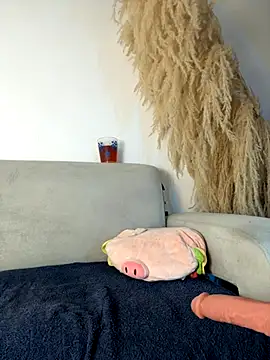 Snapshot of Miafisher_ chatting on 10-31-25, 12:51 Miafisher online show from 10-31-25, 12:51