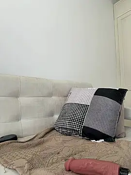 Miafisher  online show from 04-15-26, 04:11