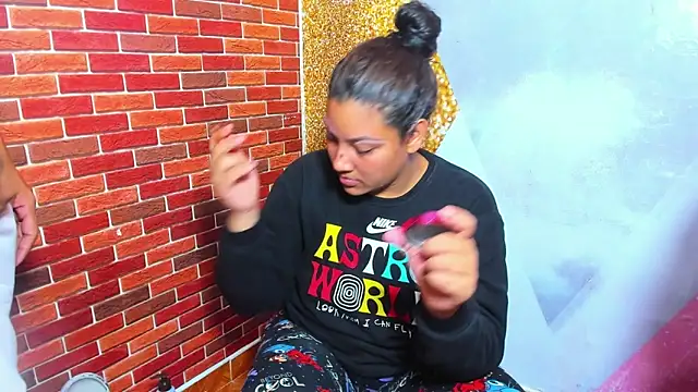 sweet sexy bitch42 online show from 10-25-25, 03:28