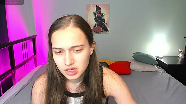 Alisa  Kelly online show from 10-21-25, 01:27