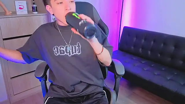 onlinenico online show from 10-29-25, 08:08