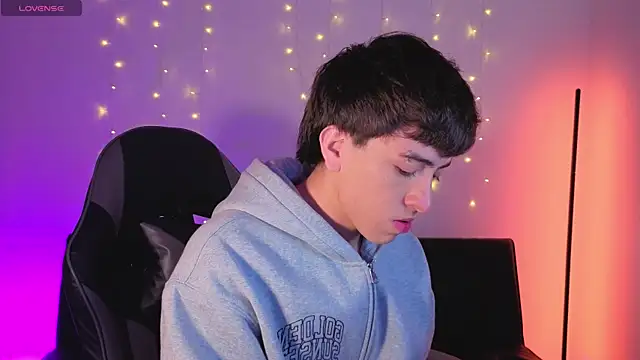 onlinenico online show from 12-05-25, 08:06