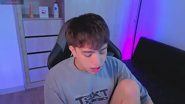 onlinenico online show from 10-25-25, 08:09