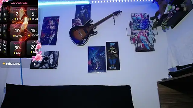 moonligth18 online show from 10-28-25, 12:44