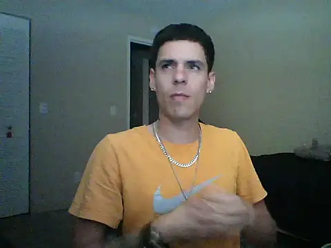 Snapshot of latinosatiro94 chatting on 09-14-25, 12:22 latinosatiro94 online show from 09-14-25, 12:22