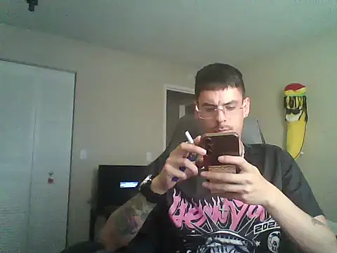 Snapshot of latinosatiro94 chatting on 10-02-25, 10:57 latinosatiro94 online show from 10-02-25, 10:57