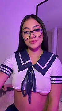 Snapshot of Tessa__Winslow chatting on 05-06-26, 12:47 Tessa Winslow online show from 05-06-26, 12:47