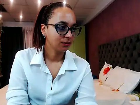 NatalyBonnie online show from 09-23-25, 06:42