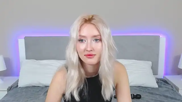 MarianeSun online show from 09-18-25, 04:15