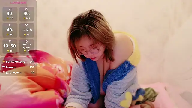 Snapshot of E-cup2 chatting on 02-06-26, 04:58 E-cup2 online show from 02-06-26, 04:58