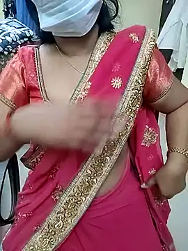 Snapshot of tamilmaha12 chatting on 11-21-25, 05:56 tamilmaha12 online show from 11-21-25, 05:56