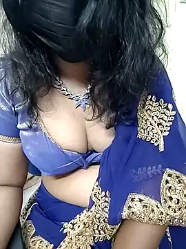 Snapshot of tamilmaha12 chatting on 09-13-25, 10:04 tamilmaha12 online show from 09-13-25, 10:04