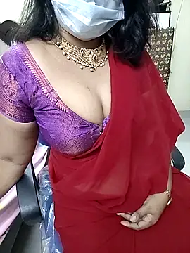 Snapshot of tamilmaha12 chatting on 11-19-25, 07:08 tamilmaha12 online show from 11-19-25, 07:08