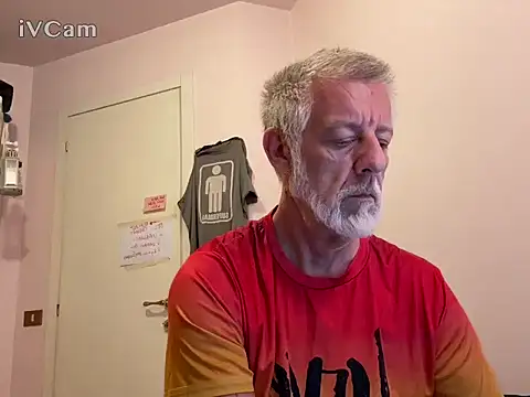 Snapshot of Pigna16PSRN chatting on 06-14-26, 10:22 Pigna16PSRN online show from 06-14-26, 10:22